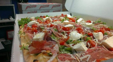 Metropizza Da Nonna Bomba food