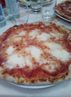 Pizzeria Partenope food