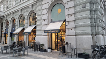 Il Caffe Dei Libri Trieste inside