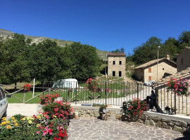 Rifugio Altino outside