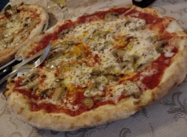 Pizzeria L'orizzonte food