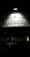 Trattoria Pizzeria Tony E Max food