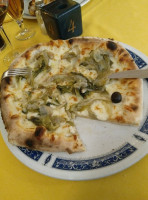 Pizzeria La Luna food