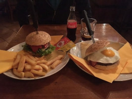 Du Pub food