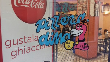 Pizzeria Almerici inside