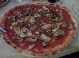 Pizzeria Re Cupido food