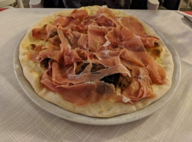 Pizzeria Re Cupido food