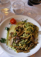 La Locanda food