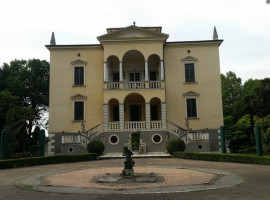 Villa San Michele inside