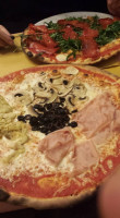 Pizzeria La Rustica food