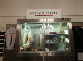 Prosciutteria Del Vinacciolo food