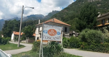 Toscano Da Dino outside