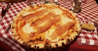 Pizzeria La Roda food