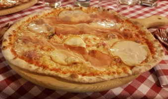 Pizzeria La Roda food