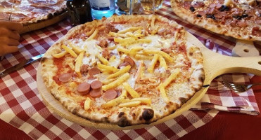 Pizzeria La Roda food