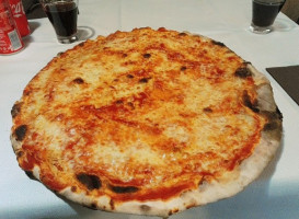 Pizzeria La Pendola food