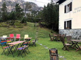 Rifugio Val Fraele inside