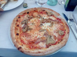 Pizzeria Apollo food