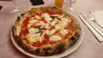 Il Segreto Di Pulcinella Pizzeria food