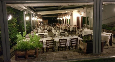 Tenuta Valcurone food