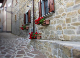 Rifugio Sotto Vento outside