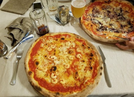 Pizzeria Del Moro food