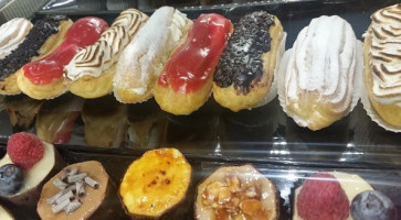 Le Dolci Tradizioni food