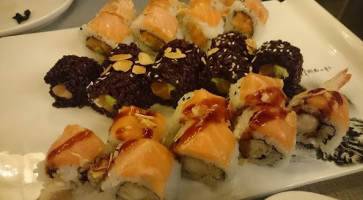 Sushi food