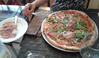 Pizzeria Agora food