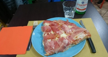 Vitantonio' S Pizza food