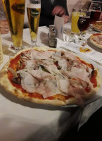 Pizzeria Mojto food