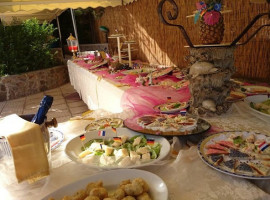 Paraviso Al Vesuvio food
