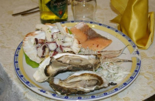 Paraviso Al Vesuvio food