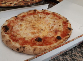 Il Pizzaiolo food