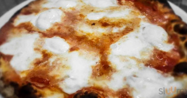 La Pizza Del Poeta food