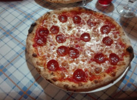 Pizzeria Montenero food