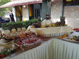 Villa Manzi food