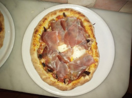 Pizzeria Mizzika food