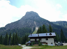 Rifugio Aquileia outside