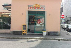 Il Boss Della Pizza outside