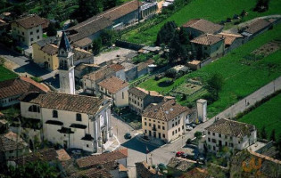 Locanda Solagna outside