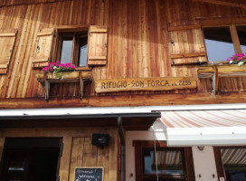 Rifugio Son Forca outside