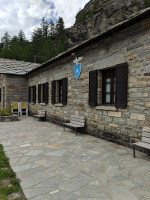 Rifugio Guido Muzio outside