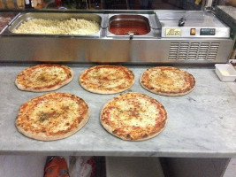 Pizzeria Forno A Legna food