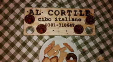 Osteria Al Cortile inside