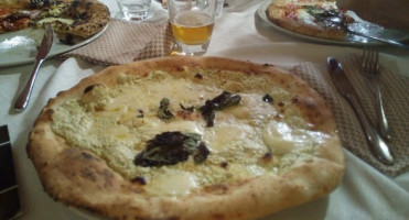 Pizzeria Vuolo food