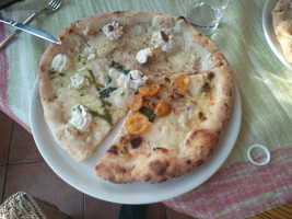 Pizzeria Vuolo food