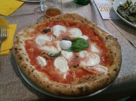 E Pizzeria Napul'è food