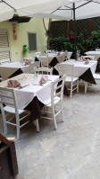 Trattoria Donna Rosa inside