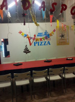 Vittoria Pizza inside